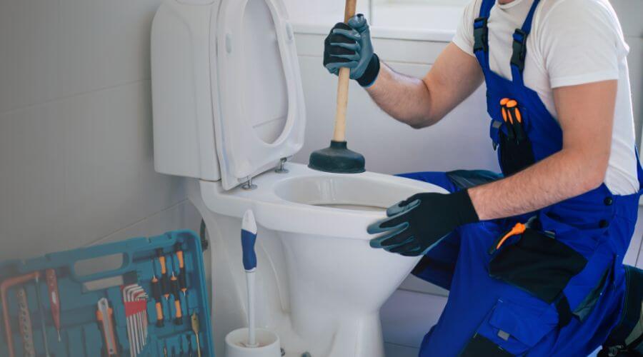 Professional same day plumber in Oak Creek, WI